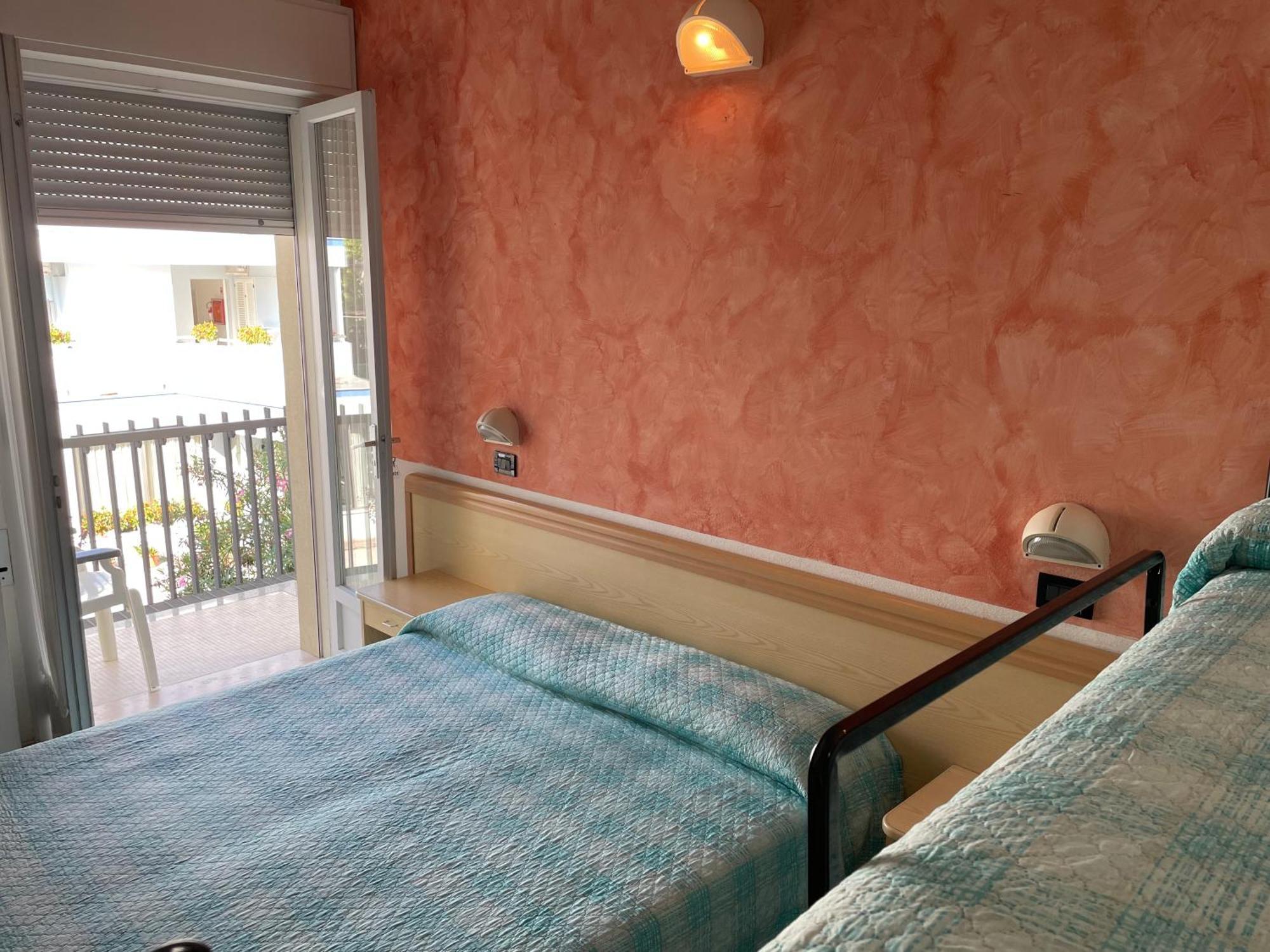 Piccolo Hotel Cesena Bagian luar foto